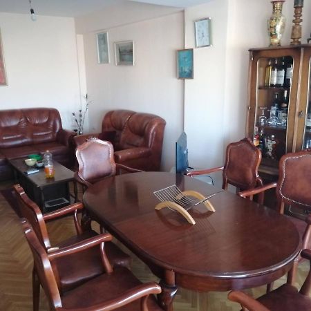 Centar Apartments Skopje Bagian luar foto